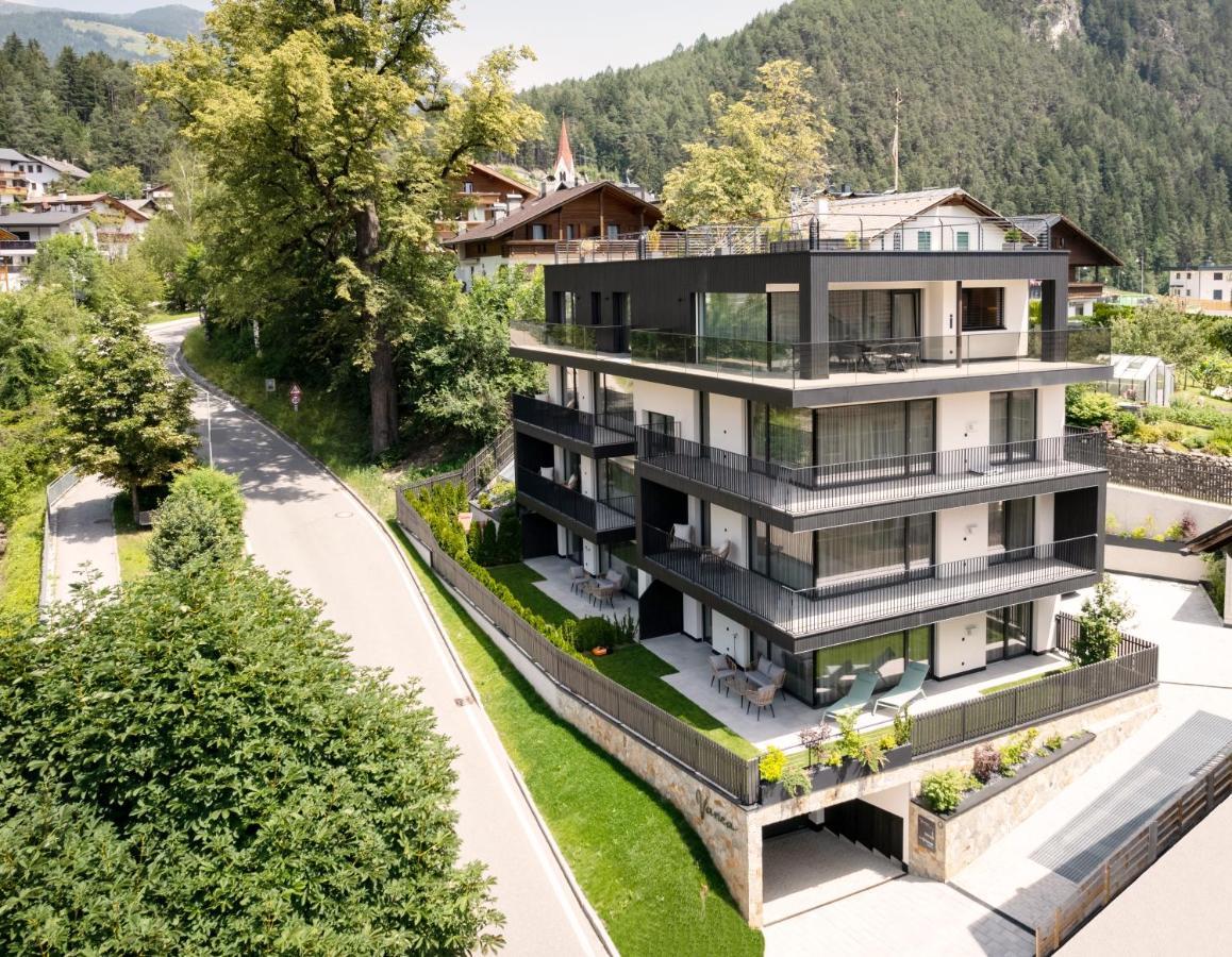 Vanea - Alp Relax Guesthouse К'єнес Екстер'єр фото